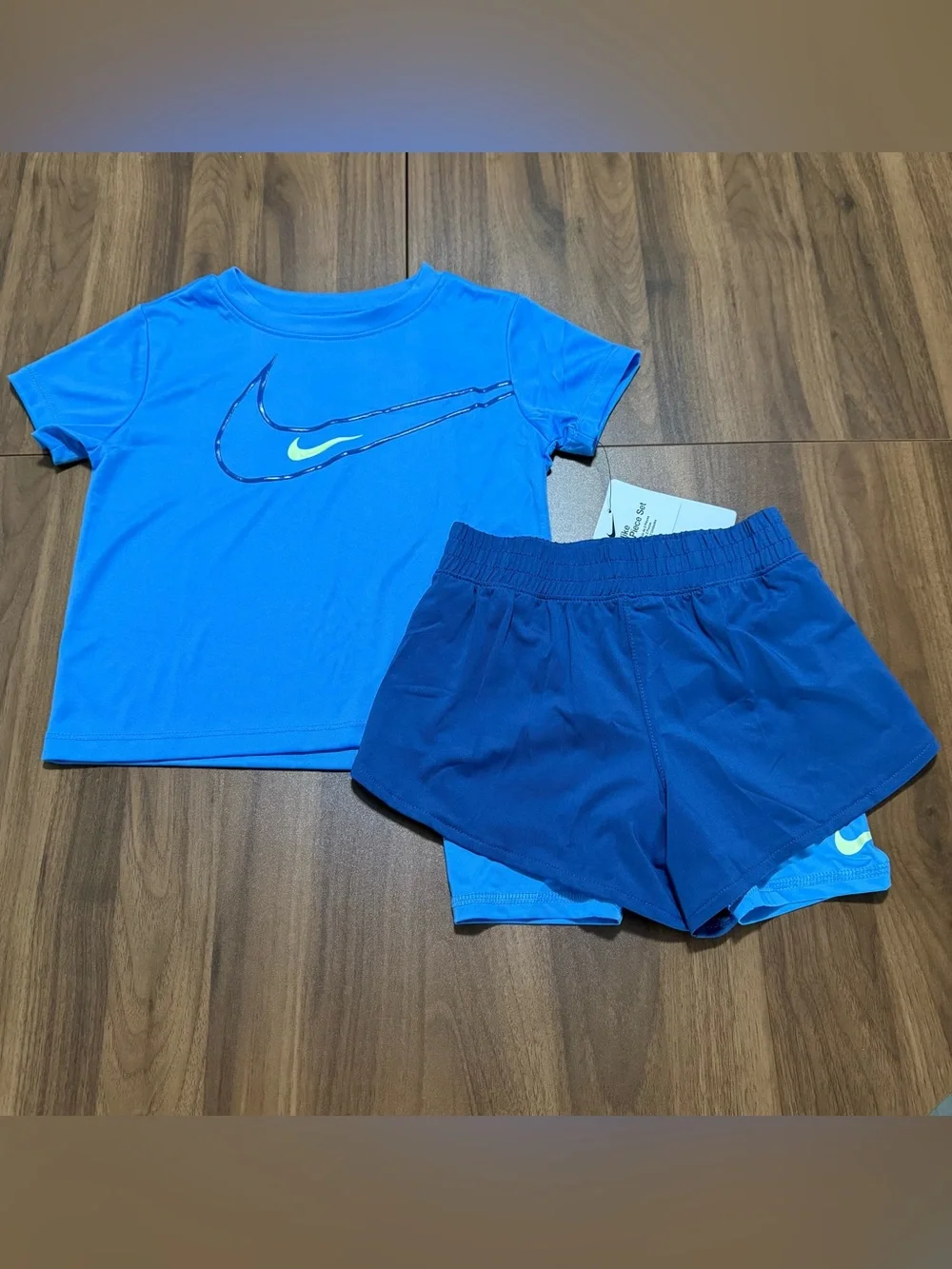 Nike Girls 2 Piece Matching Outfit Set Size 5 New
